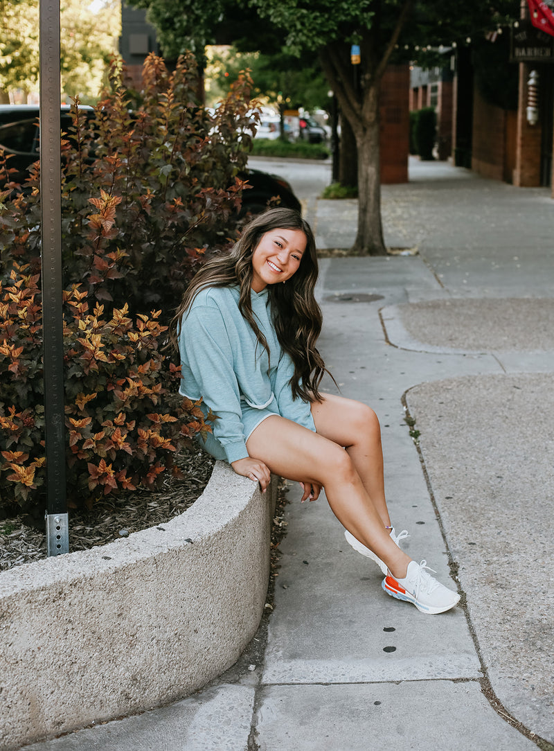 CROPPED HOODIE // SMOKEY BLUE