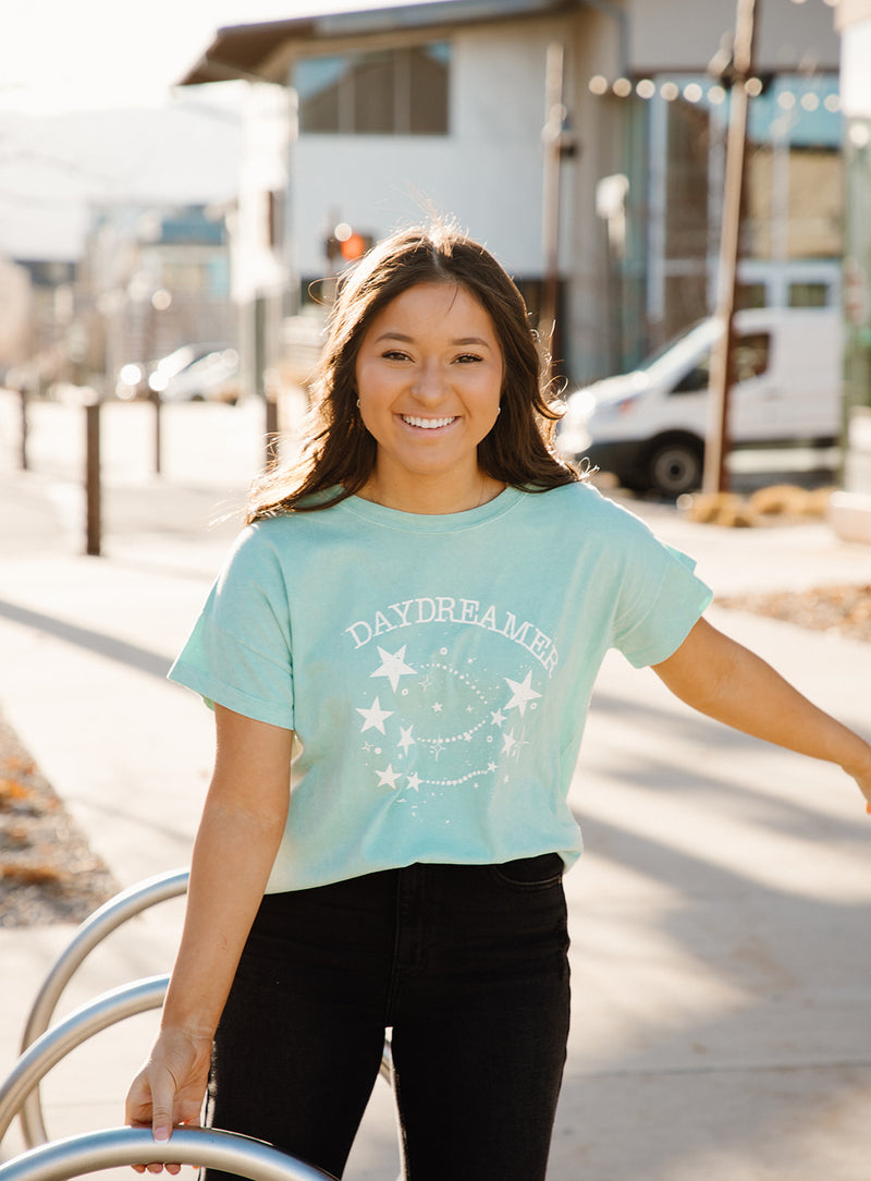 DAYDREAMER TEE // SAGE GREEN