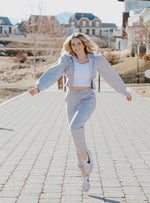 ZIP UP CROP HOODIE // LIGHT HEATHER GREY