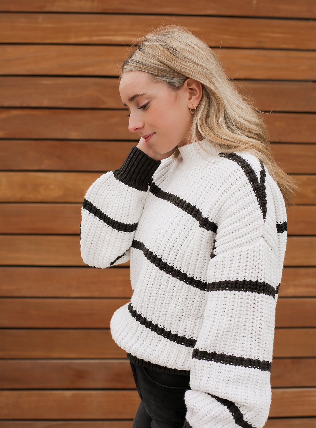 SNOWY DAYS SWEATER // CREME/CHARCOAL